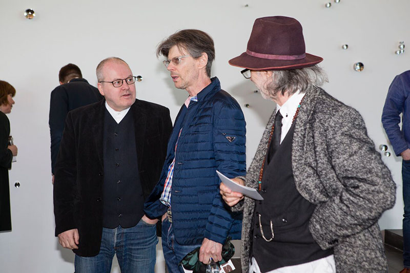 Opnun sýningar á verkum Kristins E. Hrafnssonar síðastliðinn laugardag - mynd