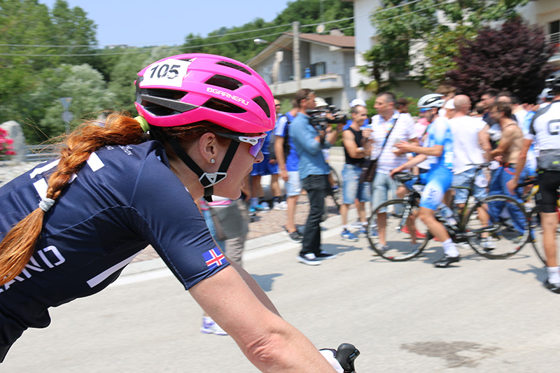 Erla Sigurlaug á hjólinu í morgun - mynd