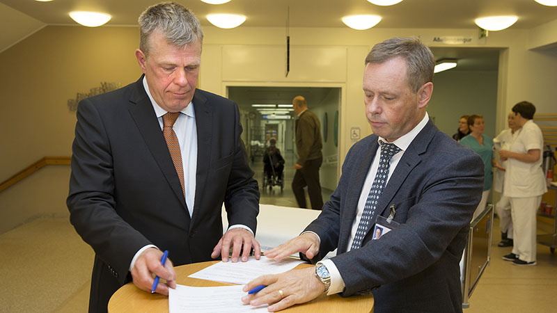 Arion banki færir Landspítala 400 ný sjúkrarúm - mynd